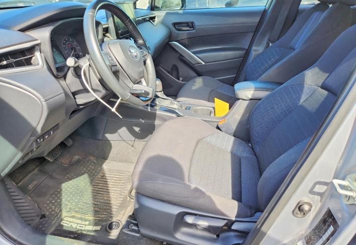 Salvage 2024 Toyota Corolla Cross Hybrid Se in Серебристый