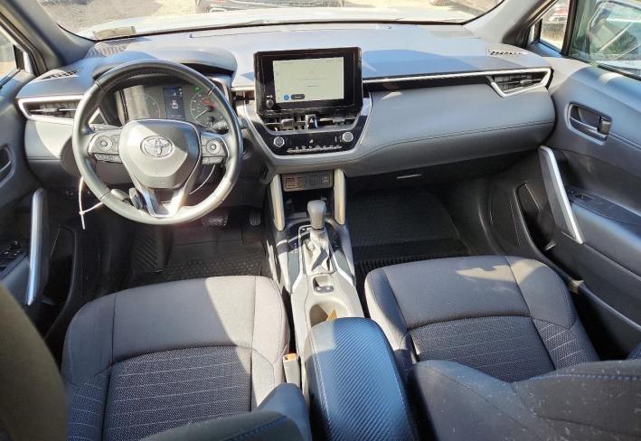 Salvage 2024 Toyota Corolla Cross Hybrid Se in Серебристый