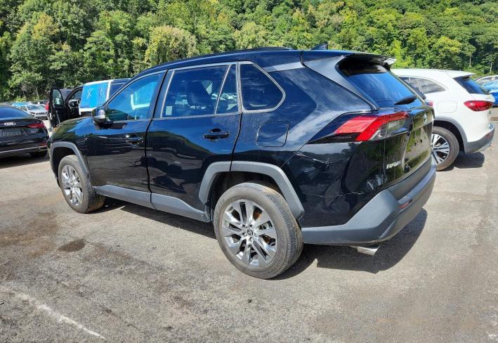 Salvage 2024 Toyota Rav4 Xle Premium in Черный