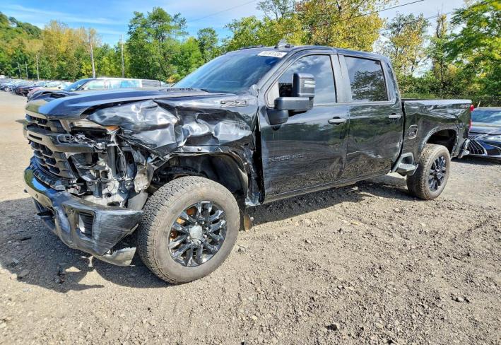 Salvage 2025 Chevrolet Silverado  in Черный