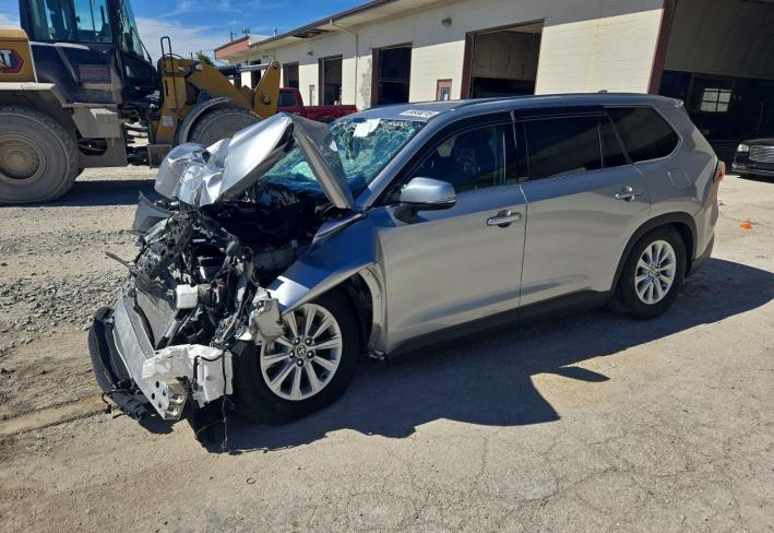 Salvage 2025 Toyota Grand Highlander  in Серебристый