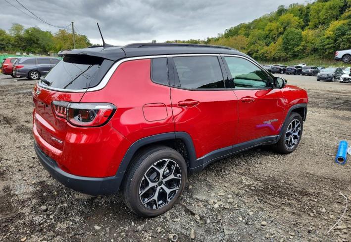 Salvage 2025 Jeep Compass Limited in Бордовый