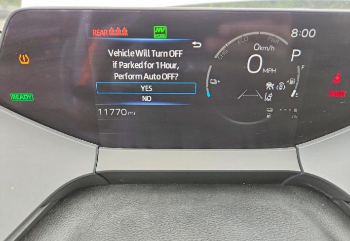 Salvage 2025 Toyota Prius Plug-in Hybrid Se in Белый