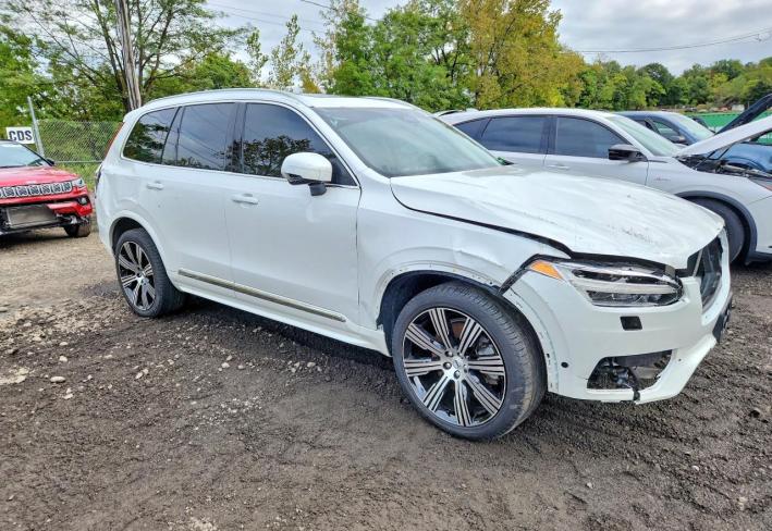 Salvage 2025 Volvo Xc90 Plus in Белый