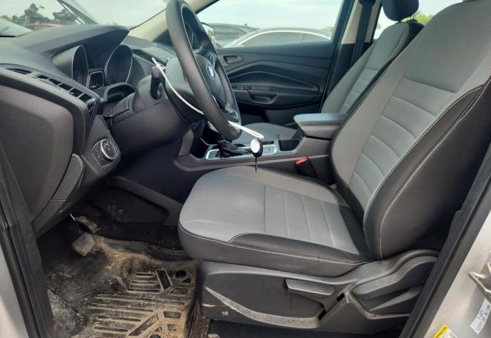 Salvage 2019 Ford Escape  in Gray