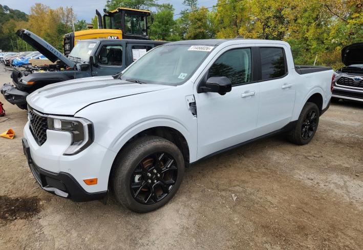 Salvage 2025 Ford Maverick Lariat in White