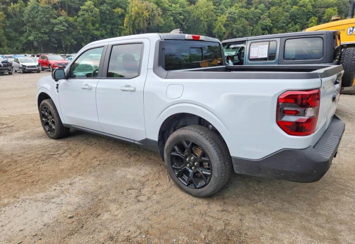 Salvage 2025 Ford Maverick Lariat in White