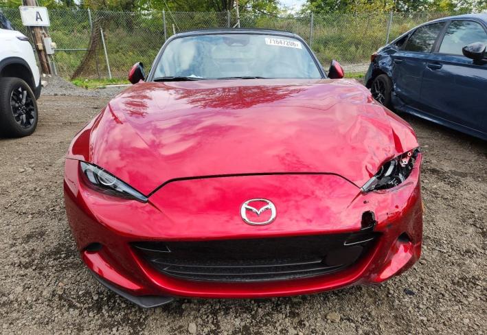 Salvage 2026 Mazda Mx-5  in Burgundy