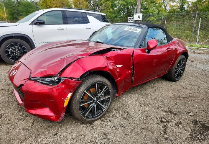 Salvage 2026 Mazda Mx-5  in Burgundy