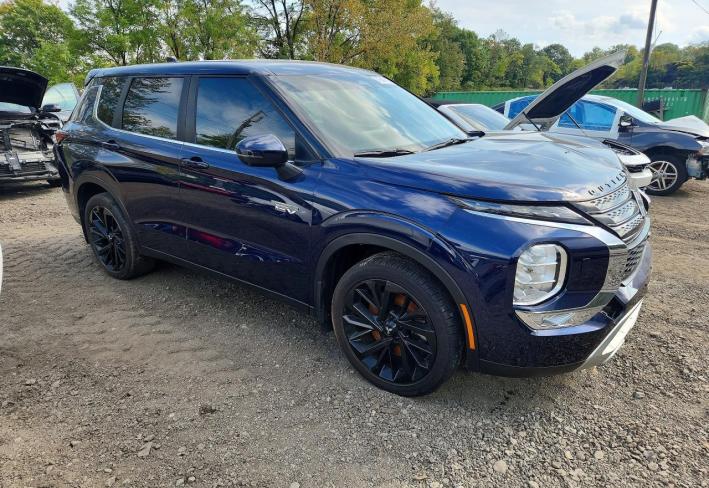 Salvage 2024 Mitsubishi Outlander Se in Black