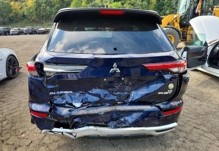 Salvage 2024 Mitsubishi Outlander Se in Black