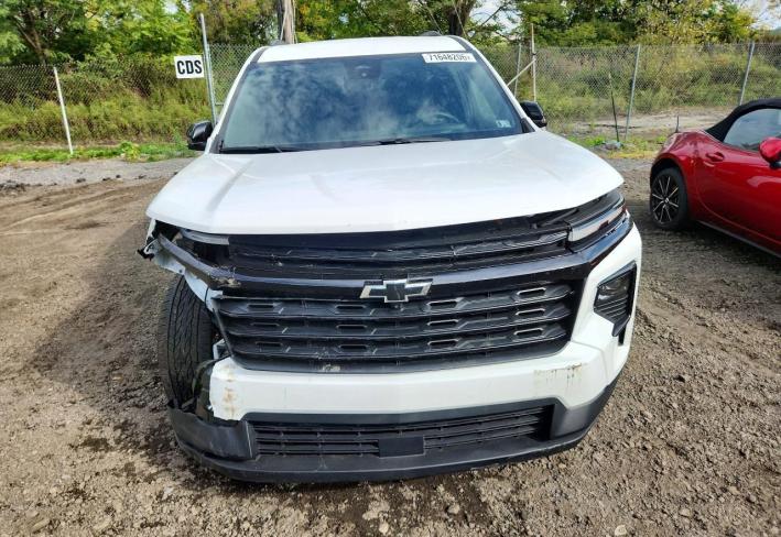 Salvage 2026 Chevrolet Traverse Lt in White
