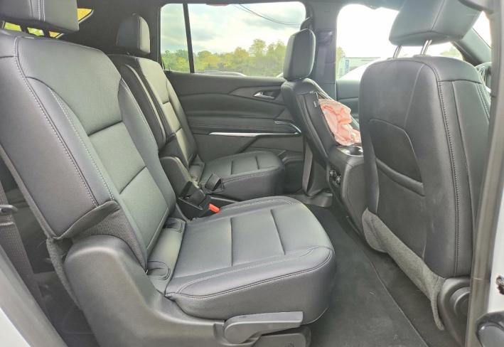 Salvage 2026 Chevrolet Traverse Lt in White