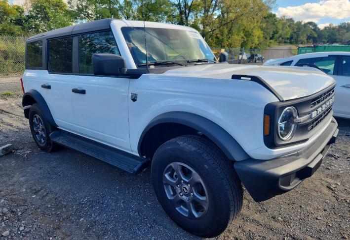 Salvage 2026 Ford Bronco  in White