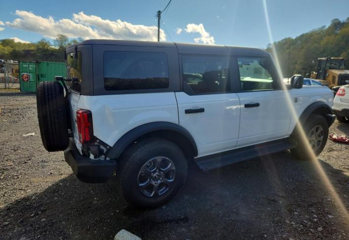 Salvage 2026 Ford Bronco  in White