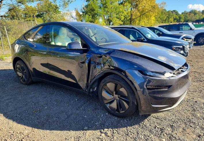 Salvage 2026 Tesla Model Y  in Gray