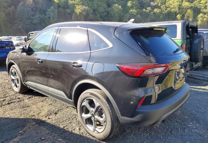 Salvage 2025 Ford Escape  in Black