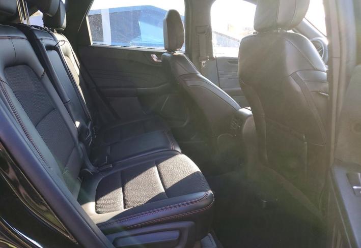 Salvage 2025 Ford Escape  in Black