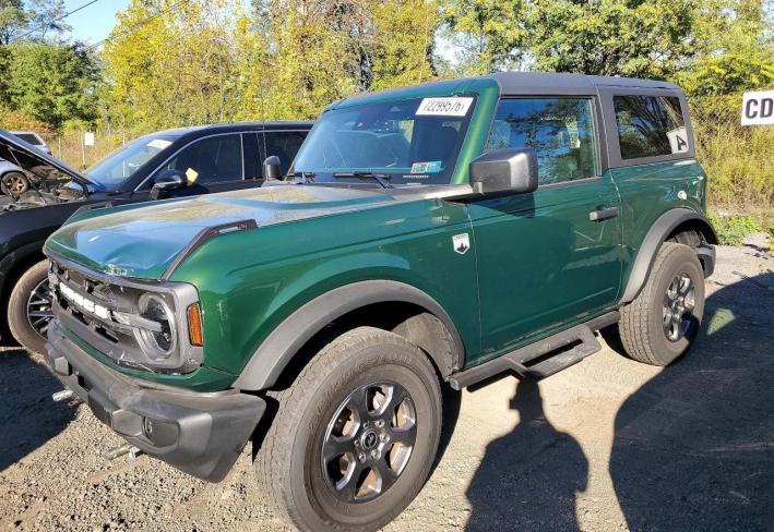 Salvage 2024 Ford Bronco  in Green
