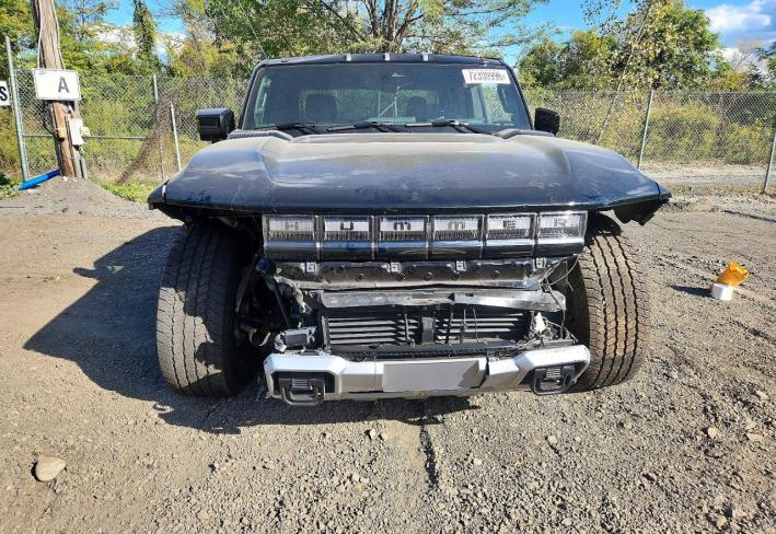 Salvage 2026 Gmc Hummer  in Черный
