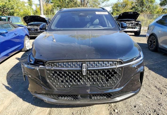 Salvage 2025 Lincoln Nautilus  in Черный