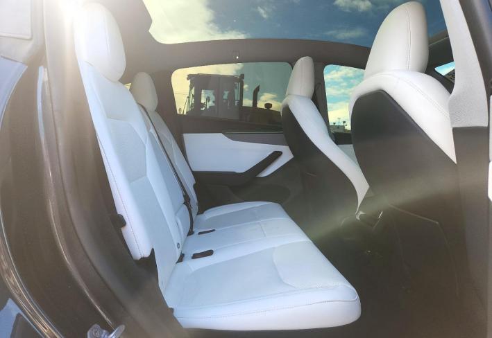 Salvage 2026 Tesla Model Y  in Gray