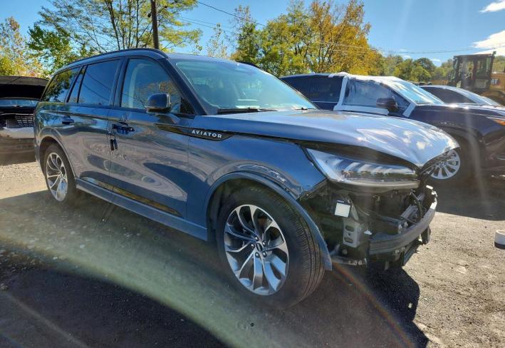 Salvage 2026 Lincoln Aviator  in Синий