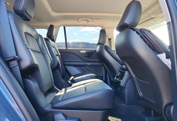 Salvage 2026 Lincoln Aviator  in Синий