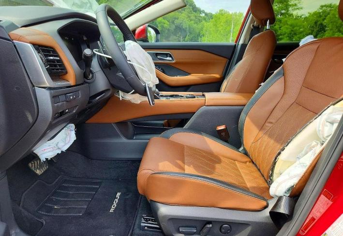 Salvage 2025 Nissan Rogue Platinum in Burgundy
