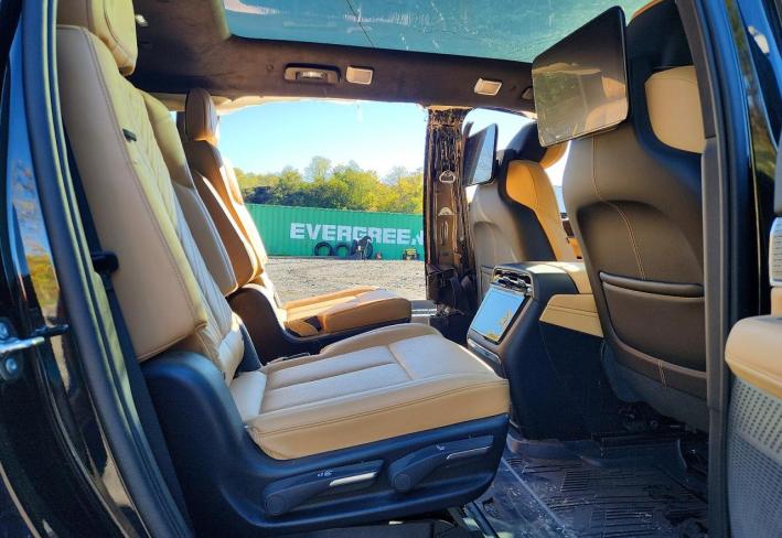 Salvage 2025 Cadillac Escalade Iq Sport-2 in Black