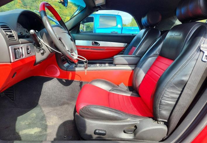 Salvage 2002 Ford Thunderbird  in Red