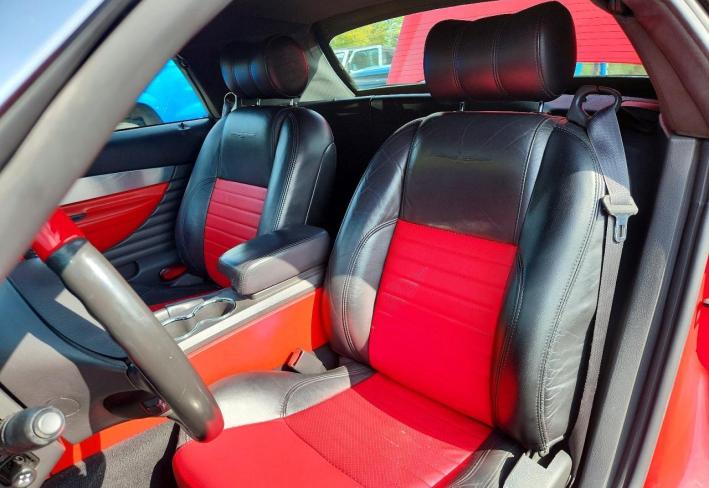 Salvage 2002 Ford Thunderbird  in Red