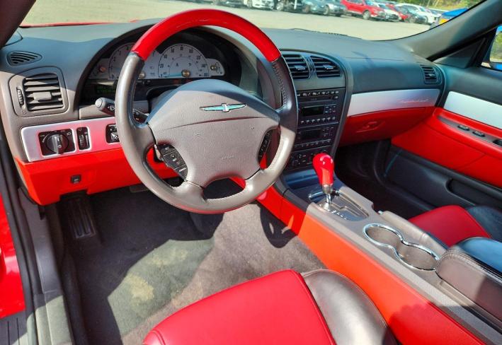 Salvage 2002 Ford Thunderbird  in Red
