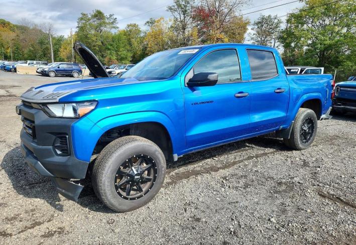 Salvage 2024 Chevrolet Colorado  in Blue