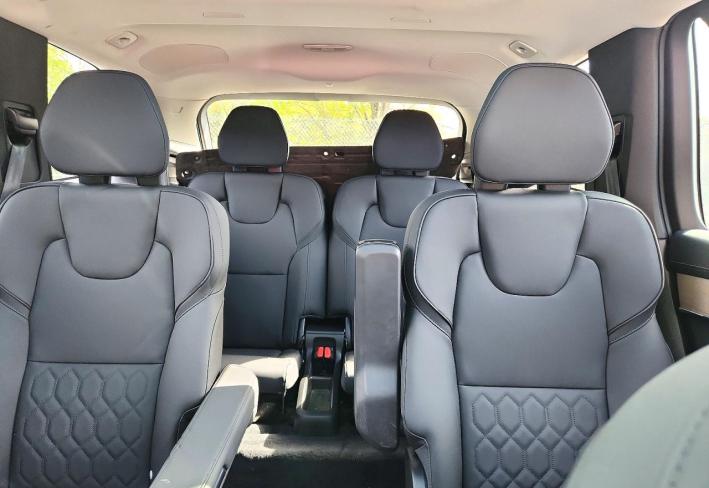 Salvage 2026 Volvo Xc90  in Black