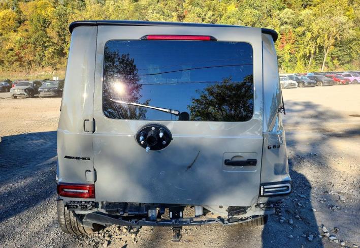 Salvage 2025 Mercedes-benz G 63 Amg in Серый