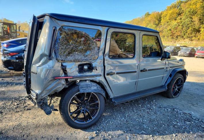 Salvage 2025 Mercedes-benz G 63 Amg in Серый