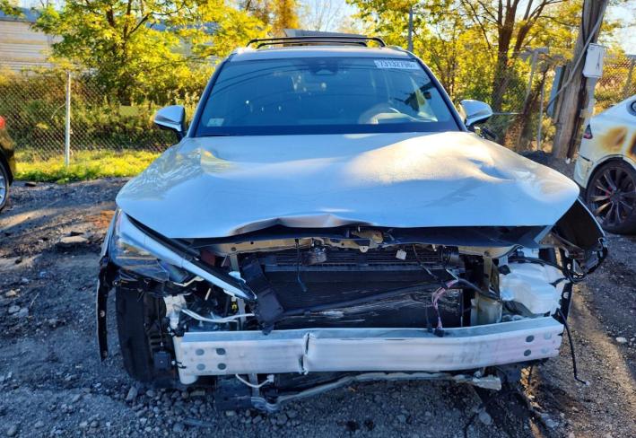 Salvage 2026 Lexus Tx 550h Luxury in Серебристый