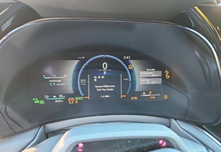 Salvage 2026 Lexus Tx 550h Luxury in Серебристый