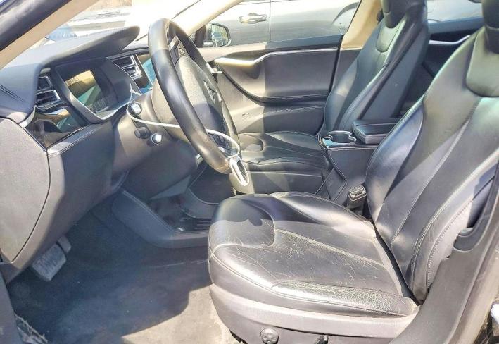 Salvage 2015 Tesla Model S  in Black