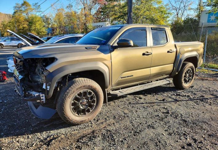 Salvage 2025 Toyota Tacoma Trd in Коричневый