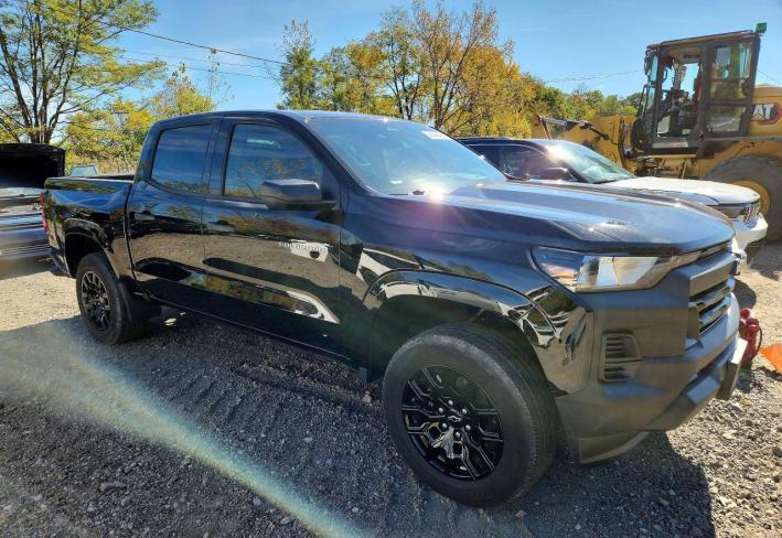 Salvage 2025 Chevrolet Colorado  in Черный