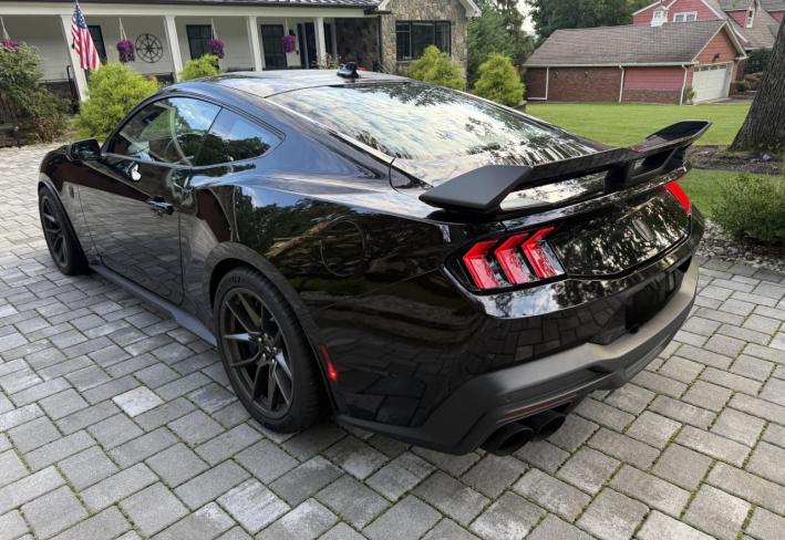 Salvage 2024 Ford Mustang Dark Horse in Черный