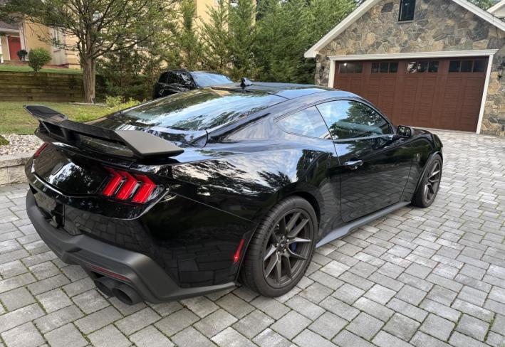 Salvage 2024 Ford Mustang Dark Horse in Черный