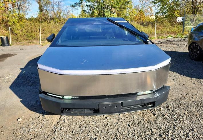 Salvage 2024 Tesla Cybertruck  in Silver