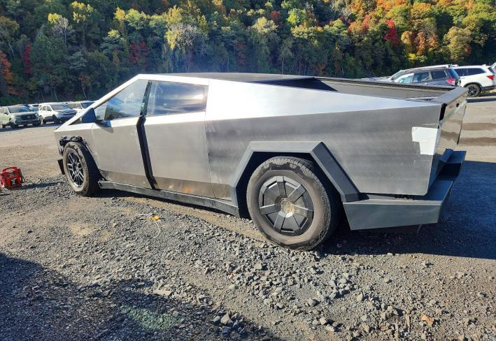 Salvage 2024 Tesla Cybertruck  in Silver