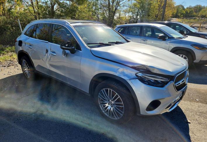 Salvage 2025 Mercedes Benz Glc 300 4matic in Gray