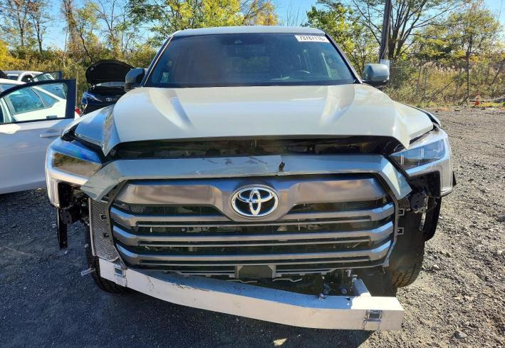 Salvage 2026 Toyota Sequoia Platinum in Green