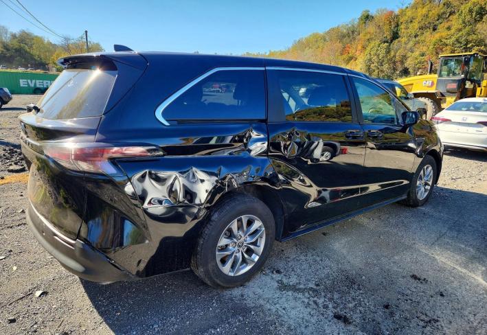 Salvage 2024 Toyota Sienna  in Black
