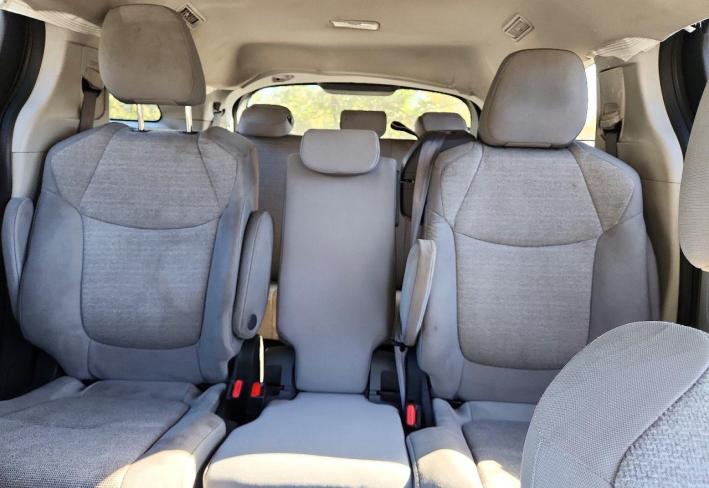 Salvage 2024 Toyota Sienna  in Black